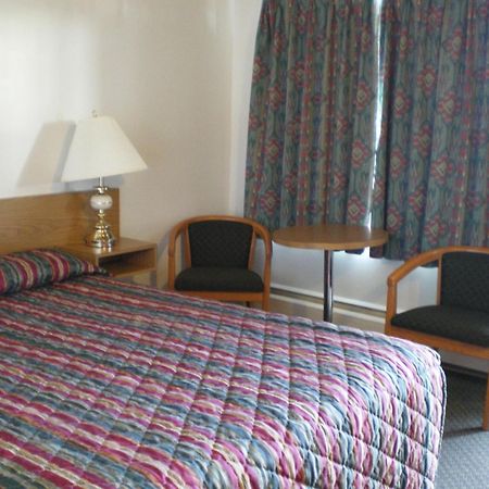 Sun-Dek Motel Medicine Hat Εξωτερικό φωτογραφία