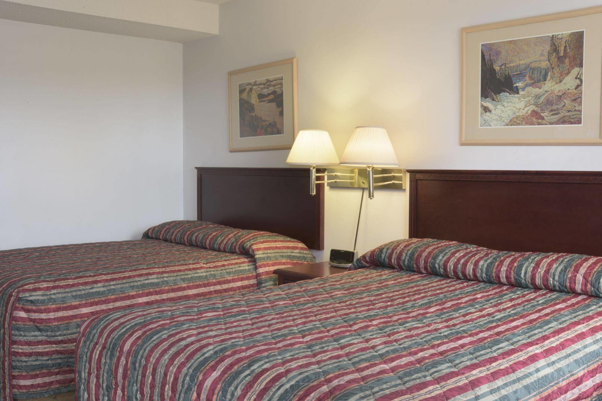 Sun-Dek Motel Medicine Hat Εξωτερικό φωτογραφία
