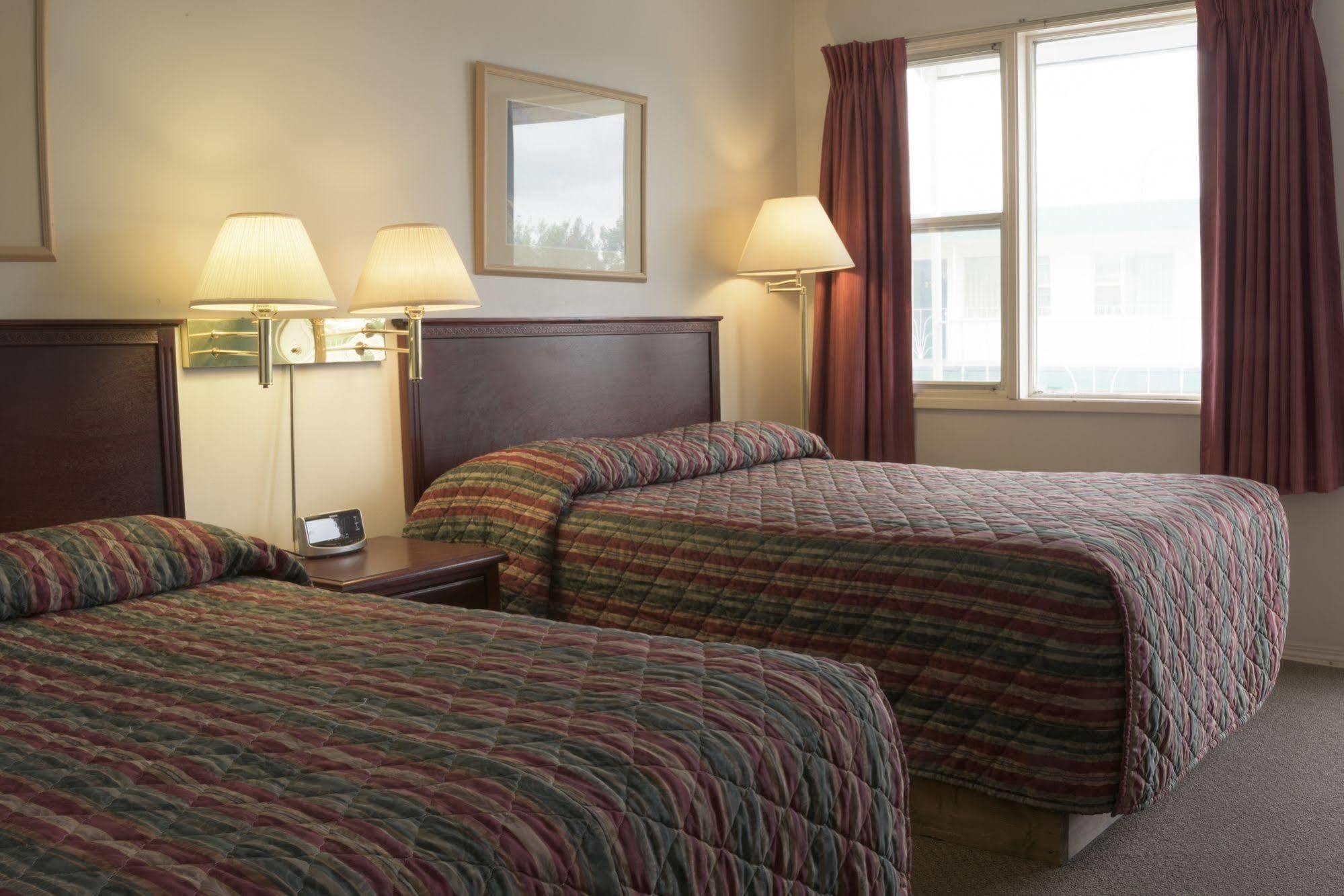 Sun-Dek Motel Medicine Hat Εξωτερικό φωτογραφία
