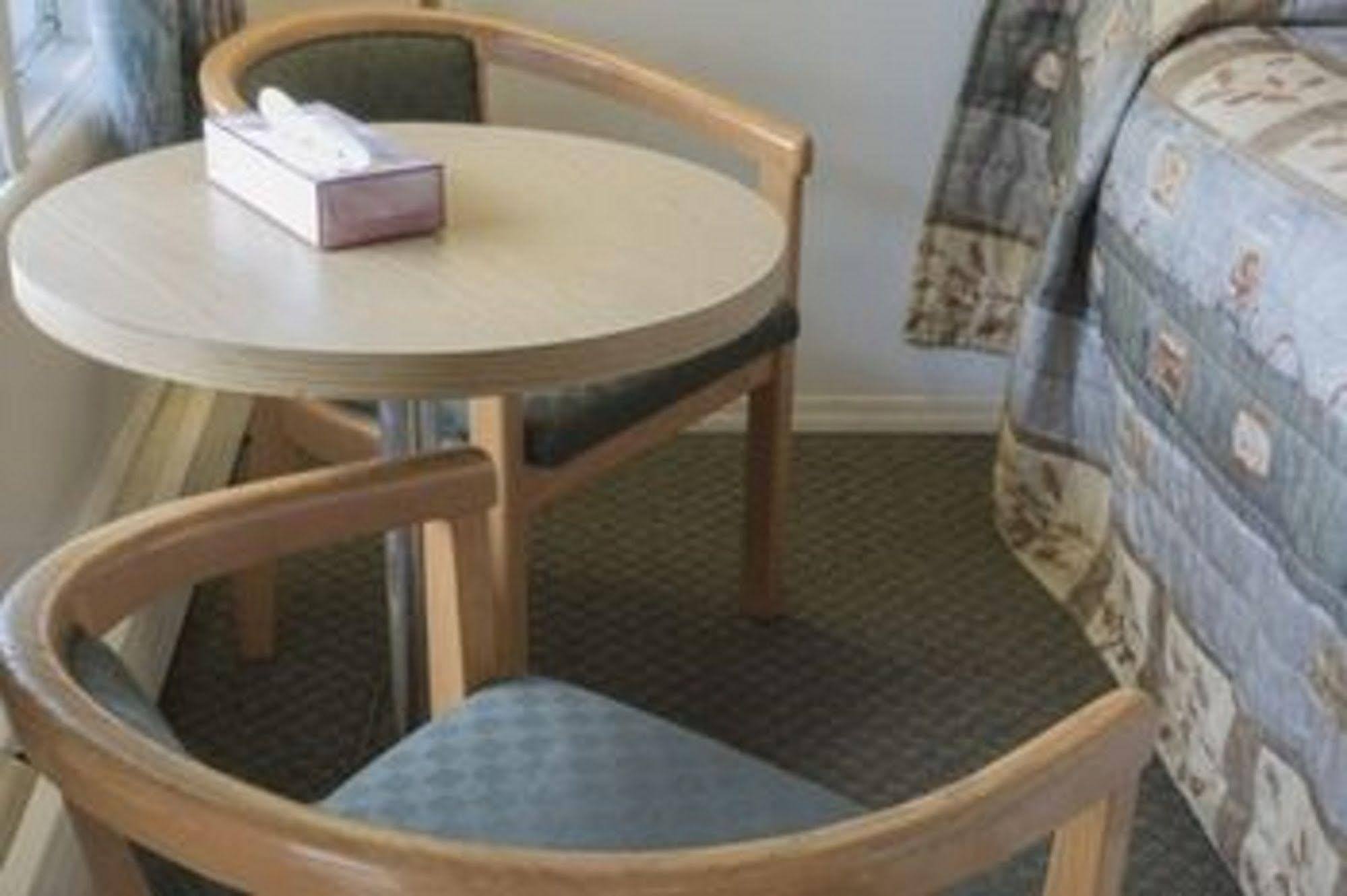 Sun-Dek Motel Medicine Hat Εξωτερικό φωτογραφία