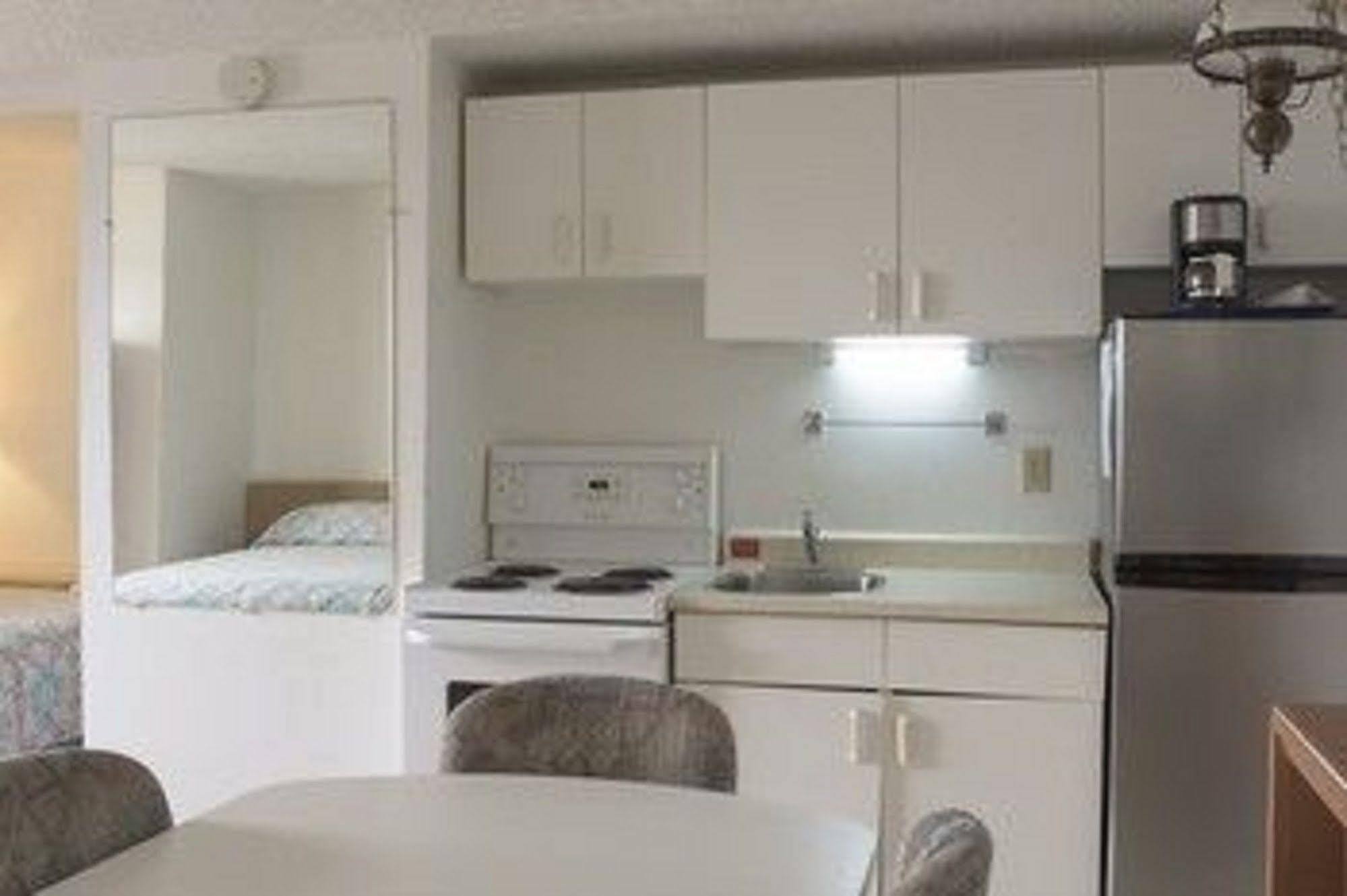 Sun-Dek Motel Medicine Hat Εξωτερικό φωτογραφία