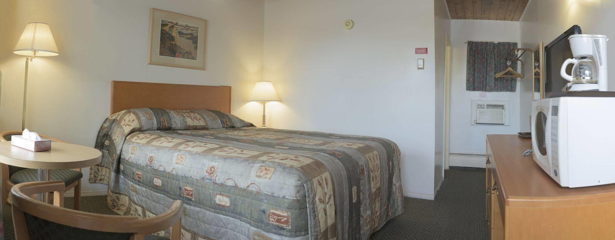 Sun-Dek Motel Medicine Hat Εξωτερικό φωτογραφία